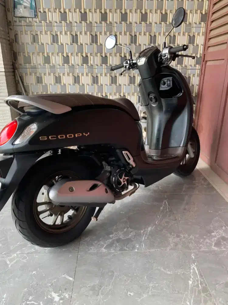 scoopy 2024 hitam doff