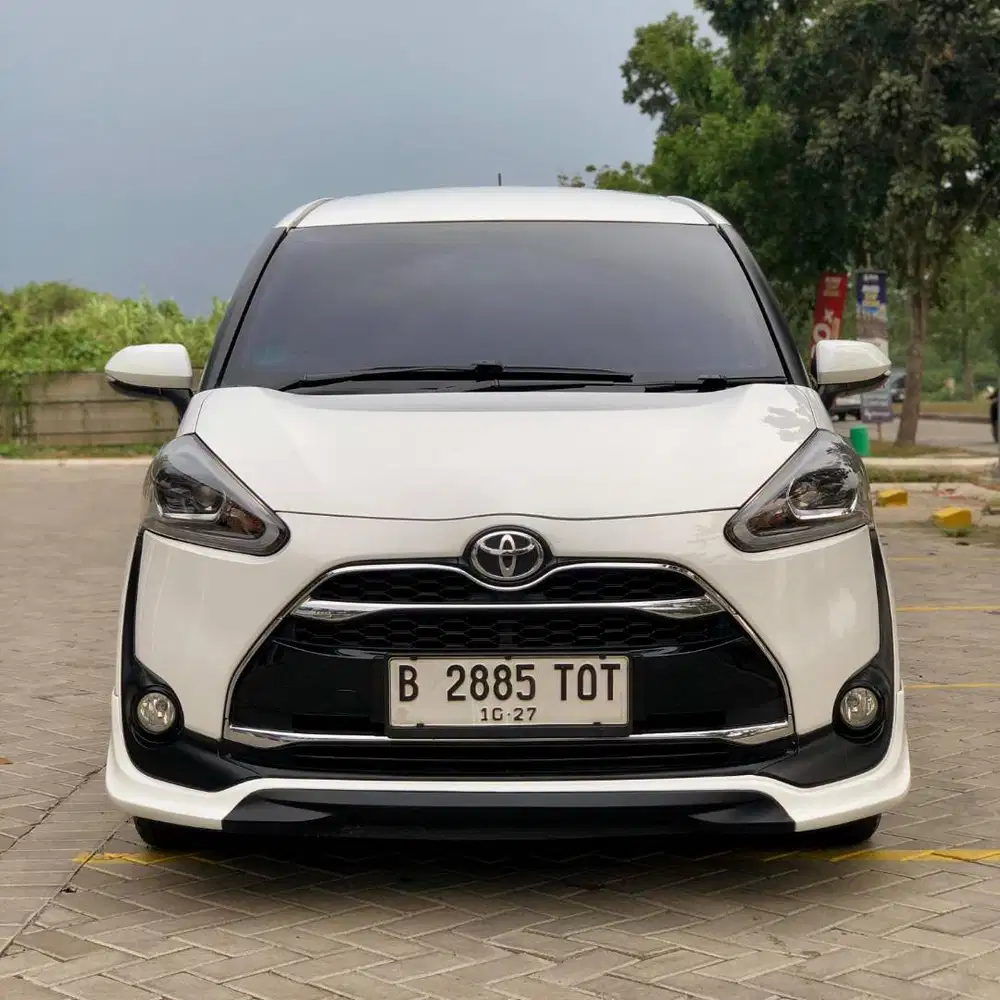 Toyota Sienta 1.5 Q AT Tahun 2017 - Tdp 25jt