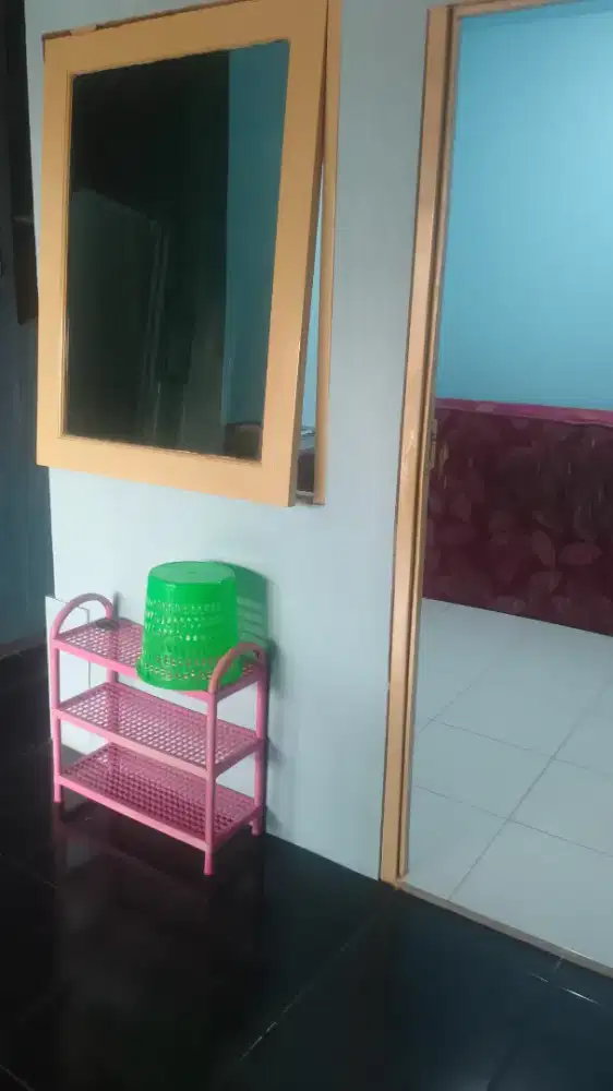 Kost ibu Novi khusus wanita duren tiga