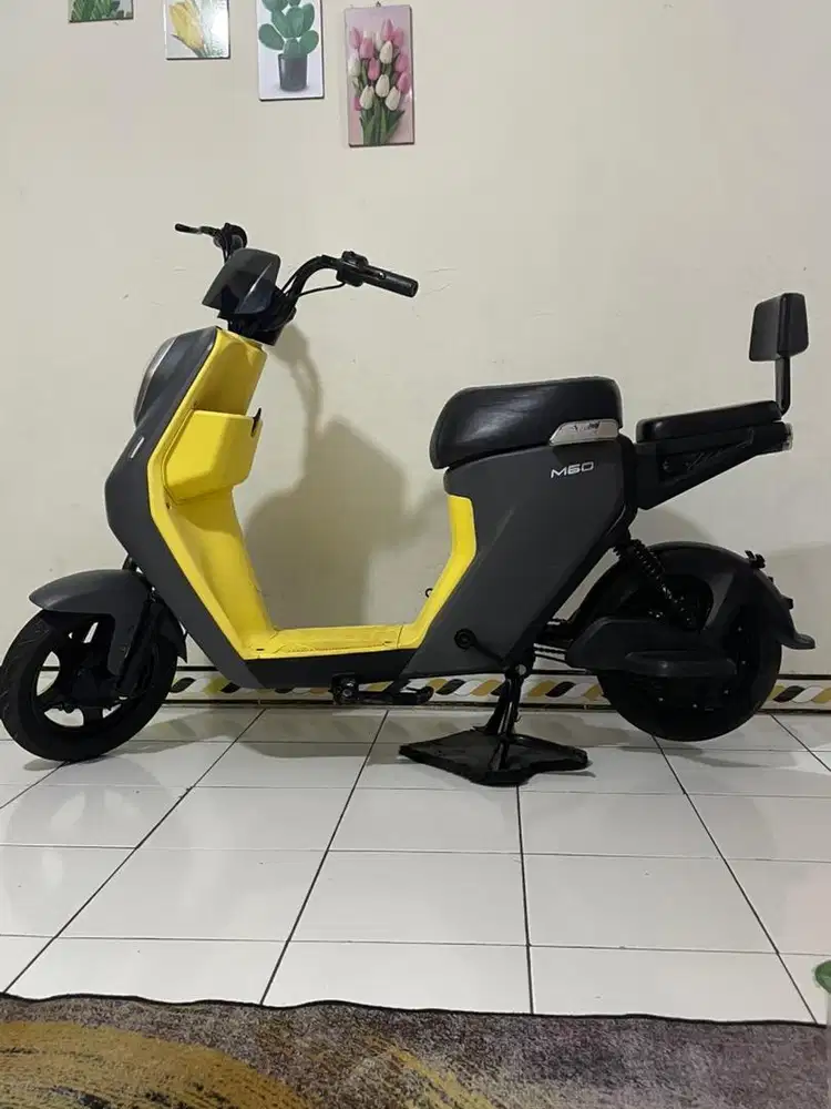 Sepeda Listrik Uwinfly M60