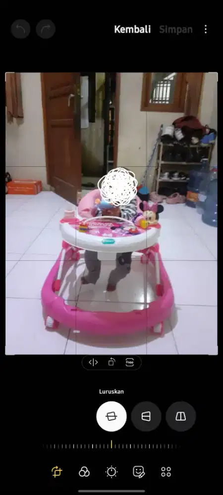 Bouncer bayi perempuan