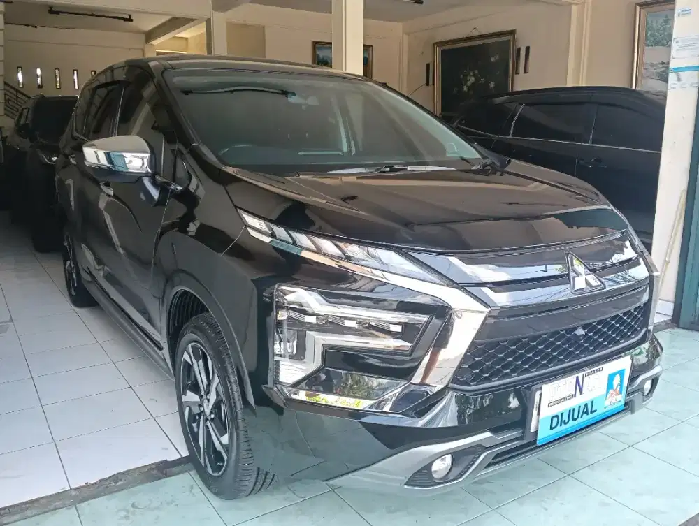 Xpander Ultimate matic 2025 hitam