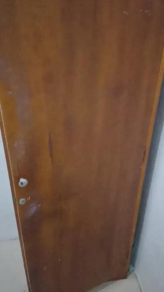 Lemari satu pintu