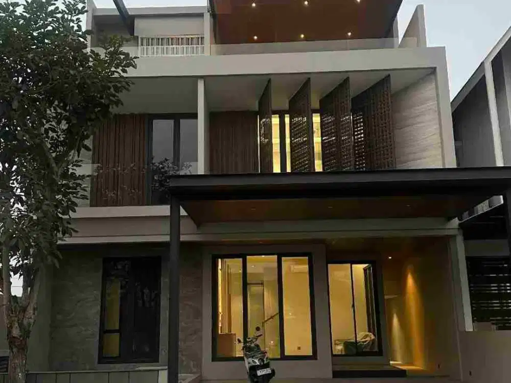 Rumah Private lift Royal Residence • Baru Gress