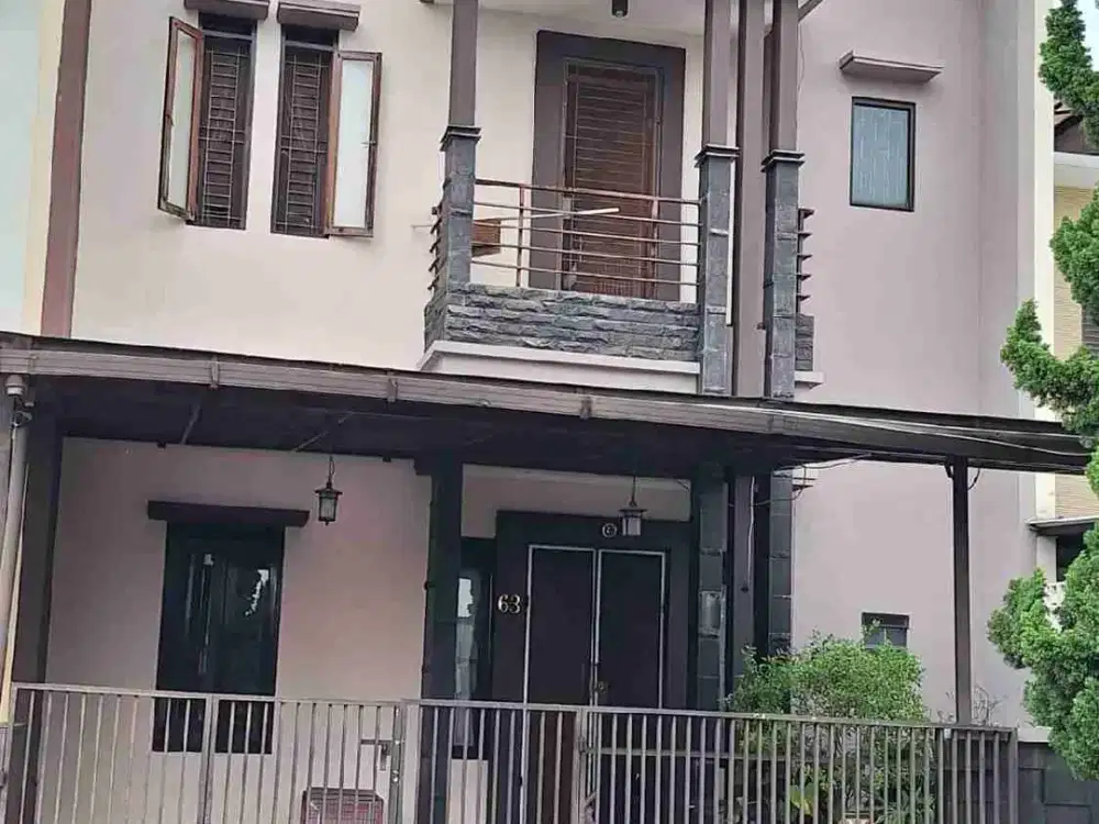 Dijual Rumah Singgasana Pradana Lingkungan Tenang