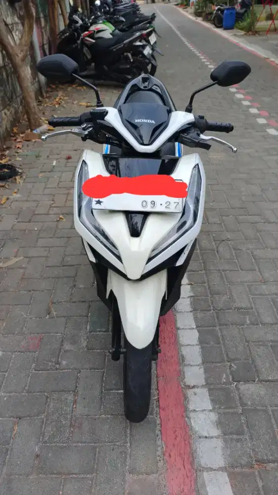Jual vario thn 2018 putih