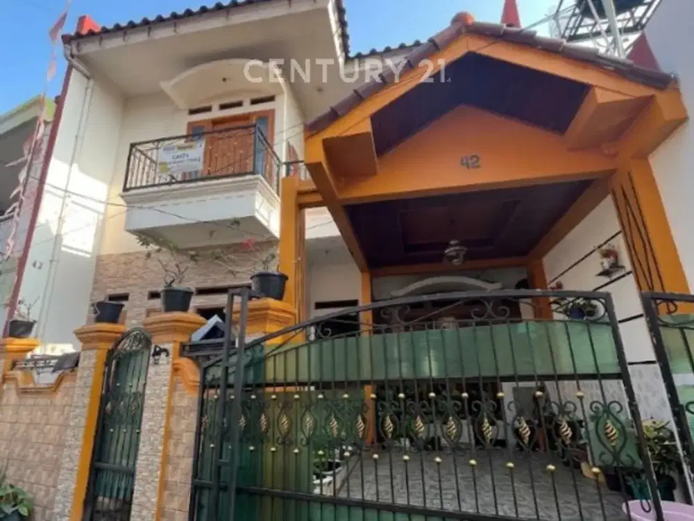 Rumah Cantik Strategis Terawat Tidak Banjir