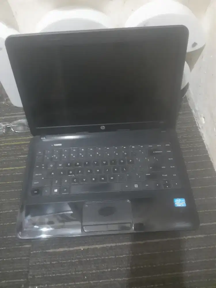 Laptop hp 1000 intel core i3 gen 3,Ram 4Gb,HDD 500Gb