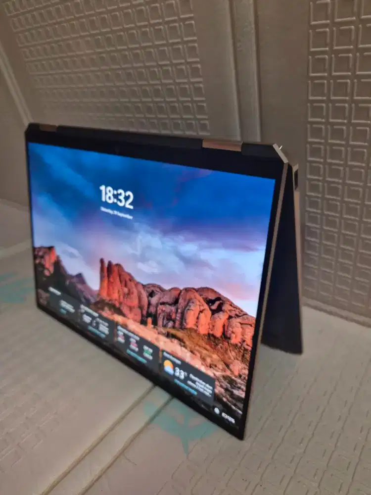 HP Spectre x360 Convertible 14 — i7 / 16GB / 2TB
