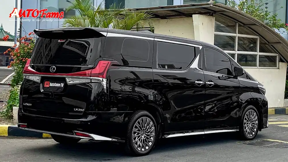 KM24RB Lexus LM350 VIP 4 Seater NIK 2023 Tgn 1 Dr Br Black On Black