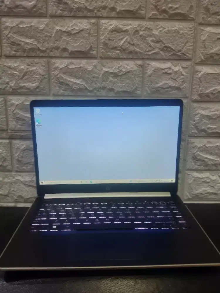 bu jual HP 14s CF0080TX i3gen8 4gb/1tb