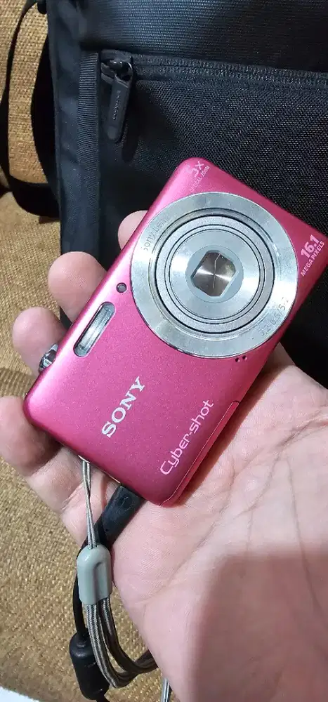 Sony Cybershoot DSC W710