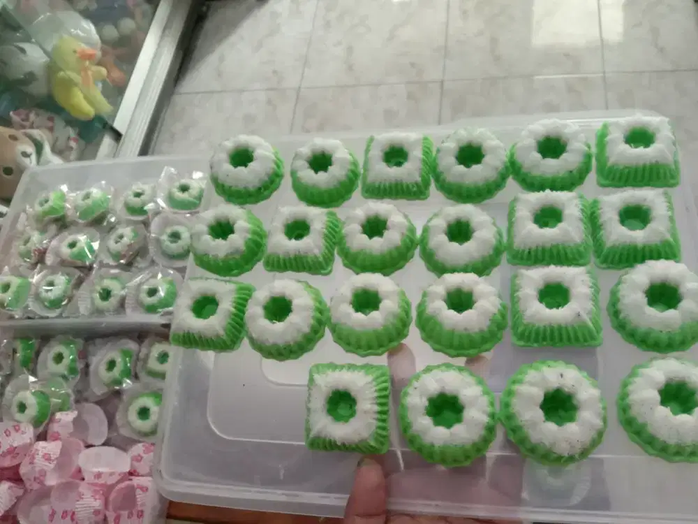 Kue putu ayu kelapa manis dan gurih