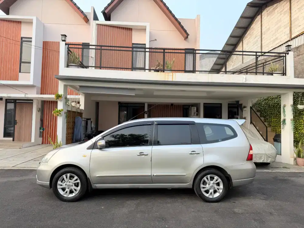 Dijual Grand Livina 1.5 Ultimate Metic 2012