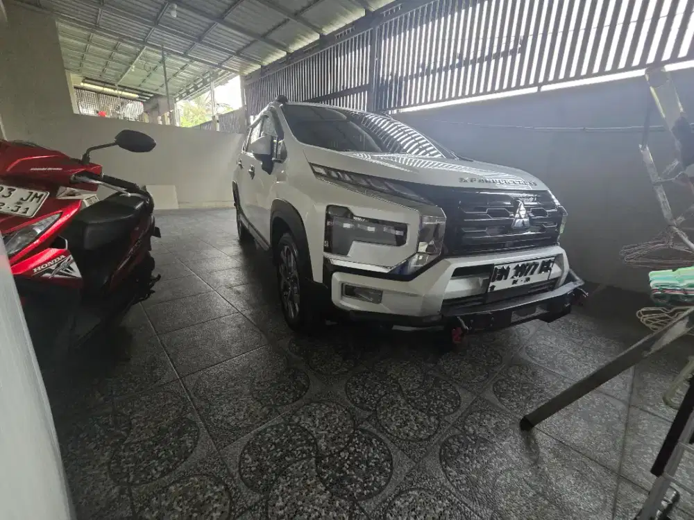 Xpander cross cvt tahun 2025