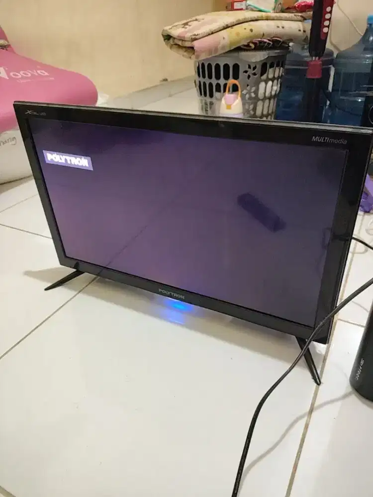 TV polytron ukuran 24 inchi