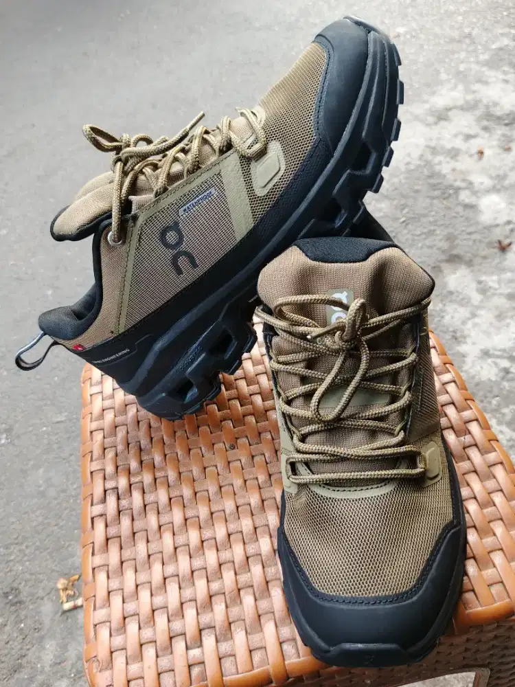 Jual Sepatu trail on cloud rock low waterfof size 40 bisa yar cod