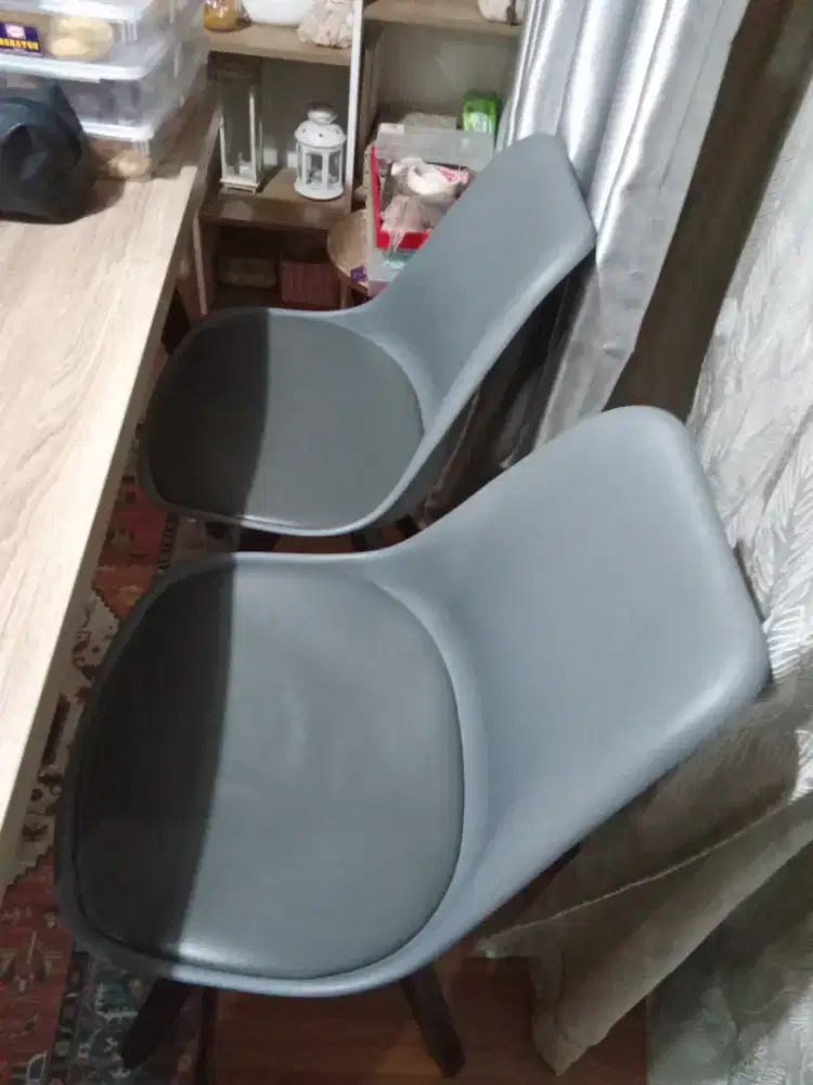 Dining Table (Meja Makan) + 4 kursi