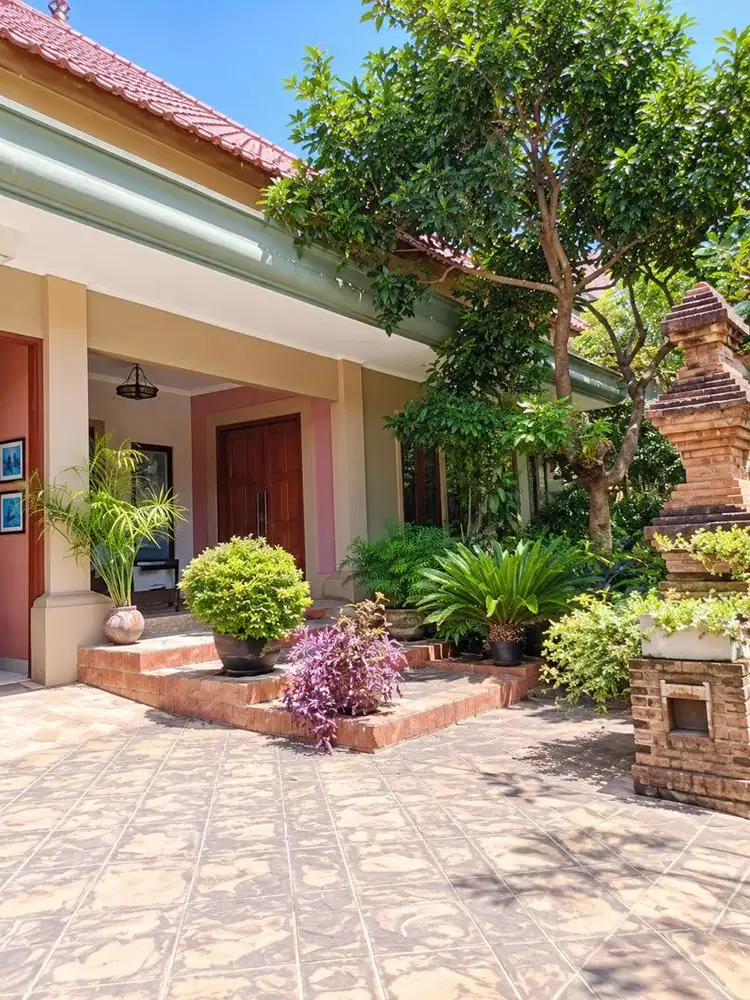 Rumah Mewah Siap Huni + Swimmingpool Di Bali View Cirendeu