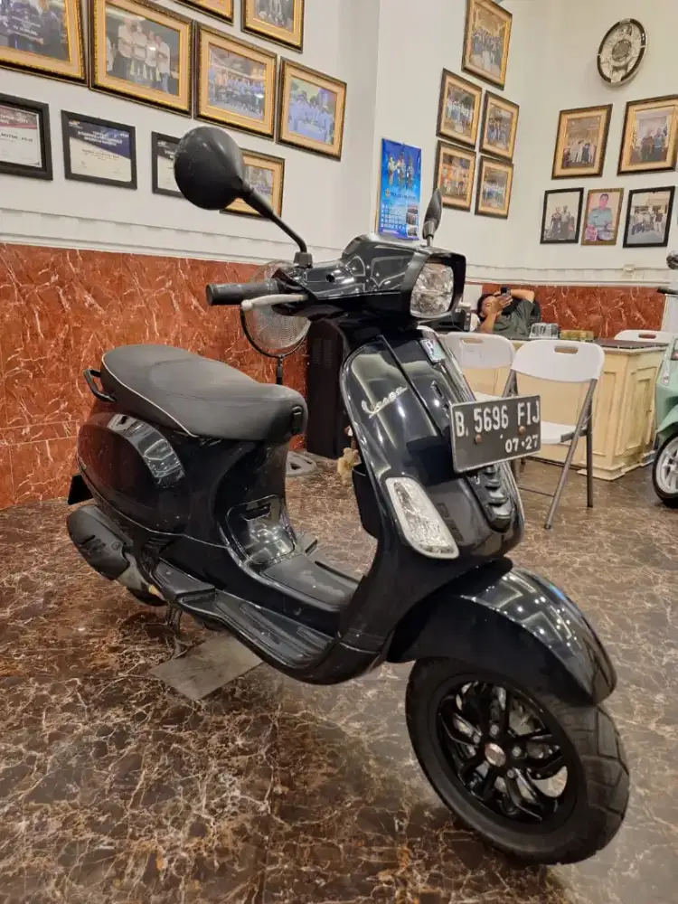 DIJUAL CEPAT VESPA LX 125 FACELIT 2022 BISA CASH KREDIT KTP DAERAH