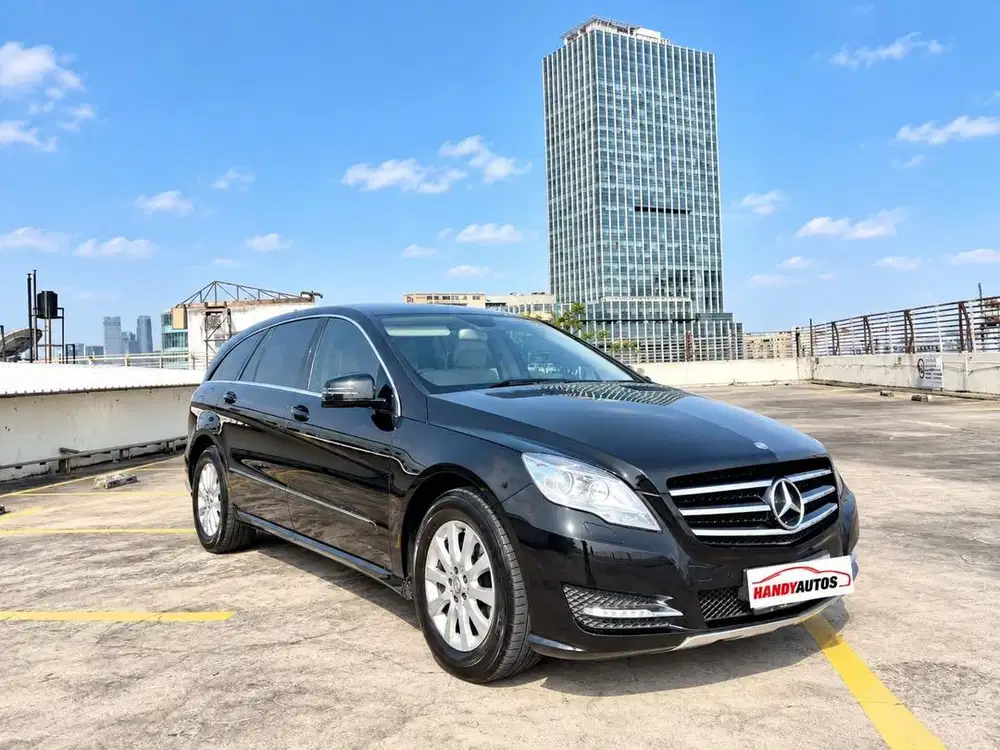 Mercedes Benz R300L CBU Sunroof 2010 Automatic Hitam Metalik