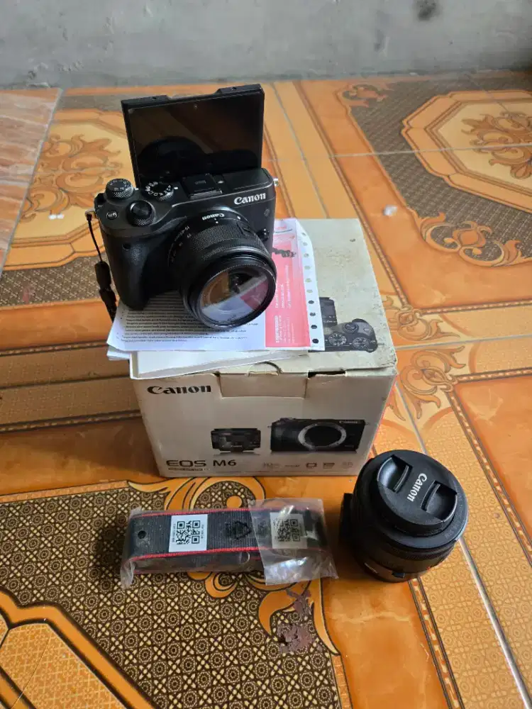 Kamera Canon Mirrorless EOS M6 EF M15-45 IS STM Free Lensa Fix 50mm
