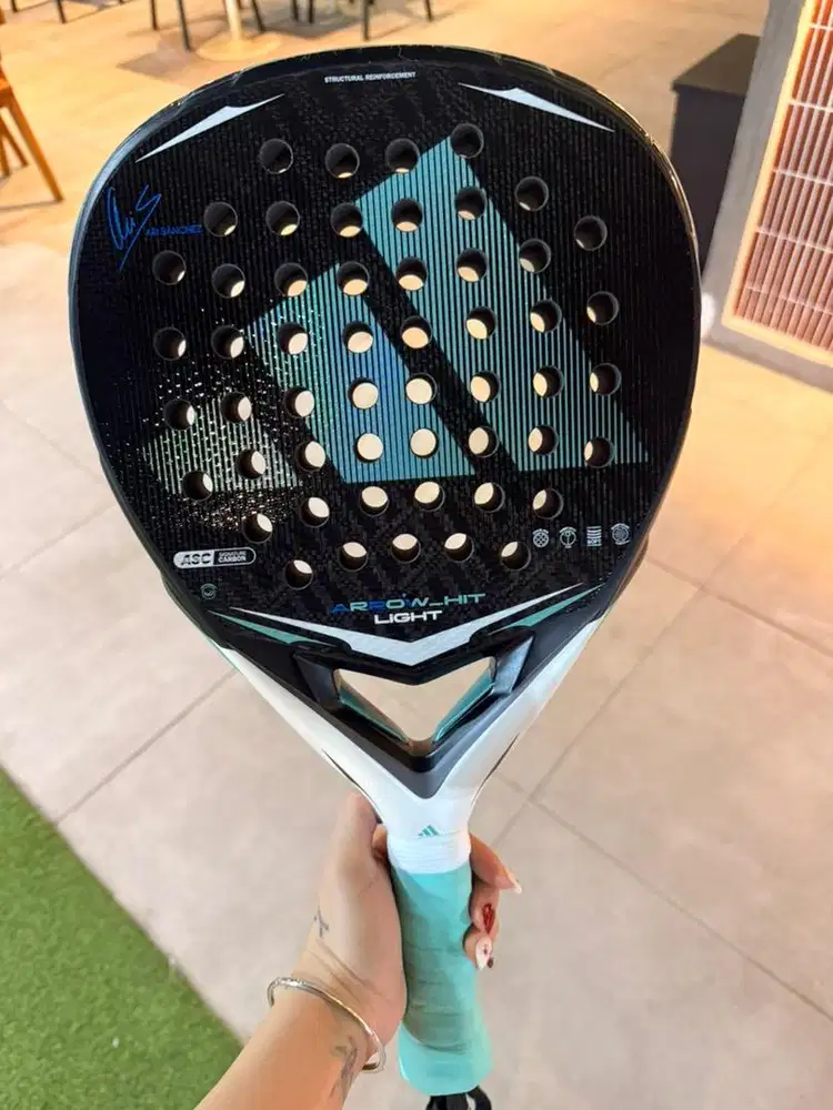 Adidas Arrow Hit Light 2026