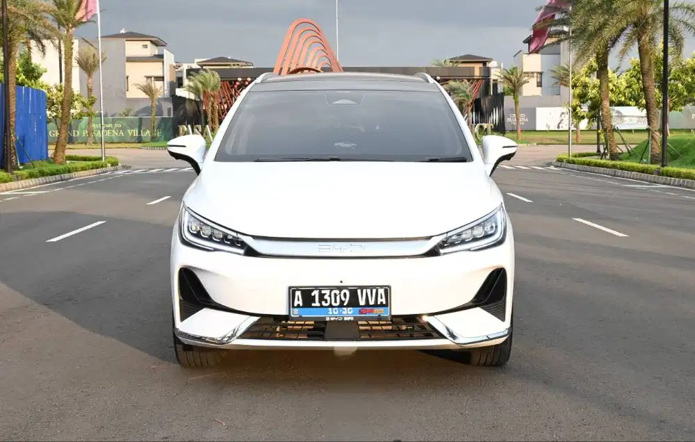 BYD M6 Superior captain seat tahun 2025