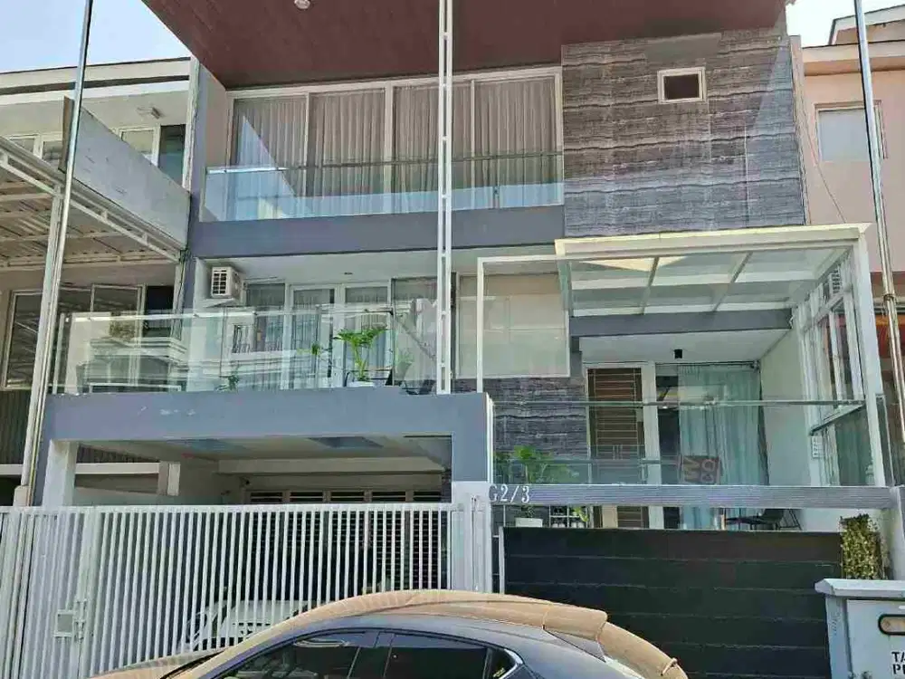 Dijual Rumah Citra Garden 6, 8x17, 3 lt, bagus