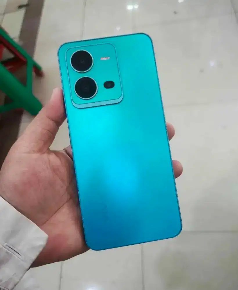 Vivo v25 5 G NFC ram 8/256 normal