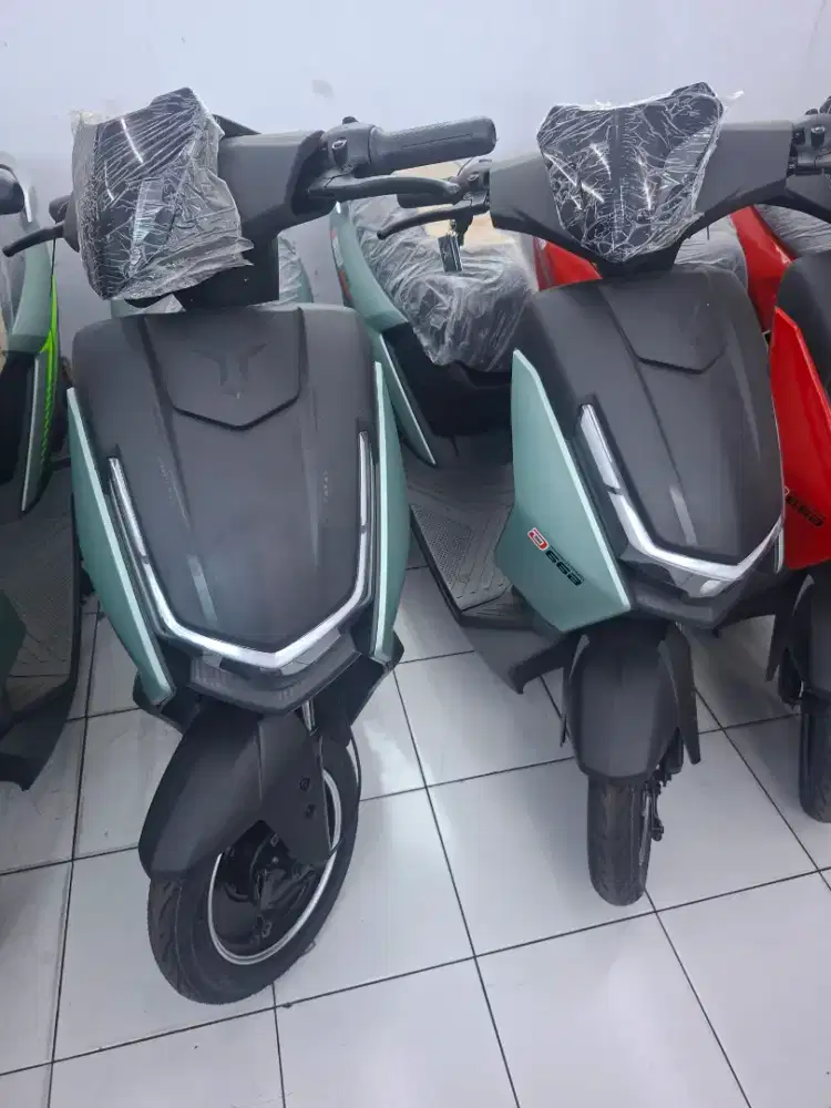 SEPEDA LISTRIK UWINFLY D66B