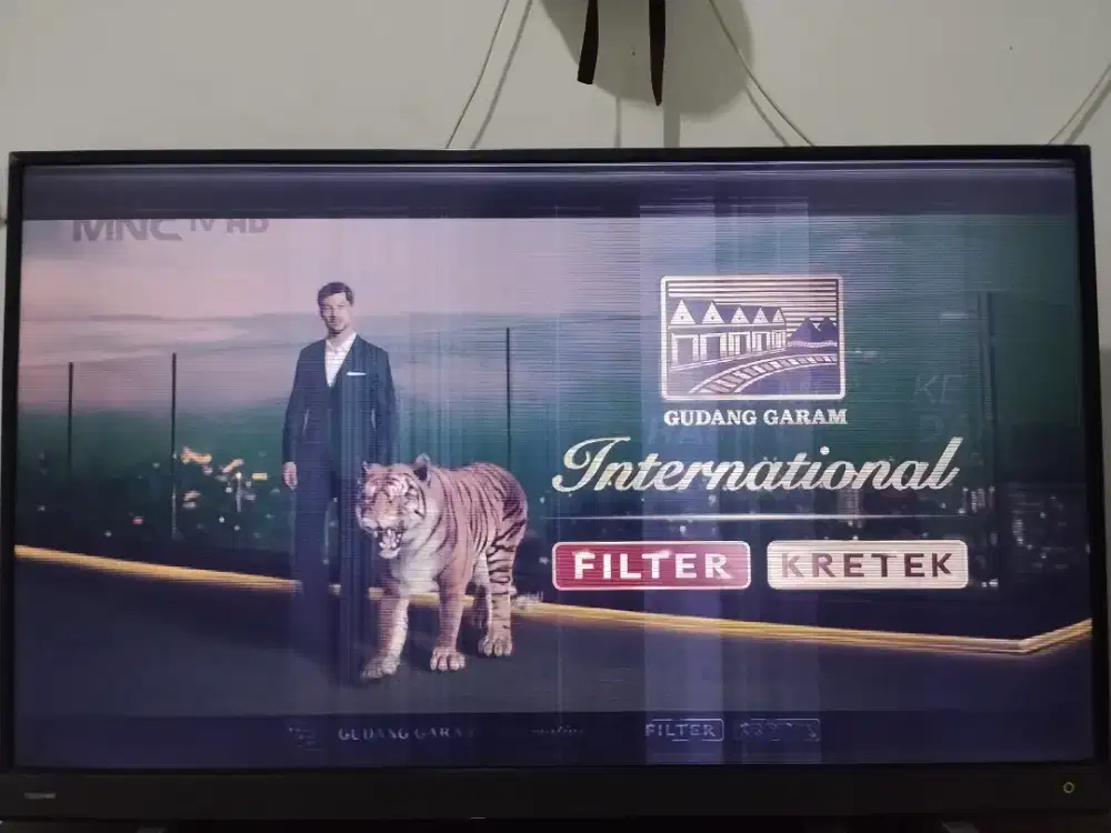 Toshiba smart TV 55 inch 4K dijual murah aja