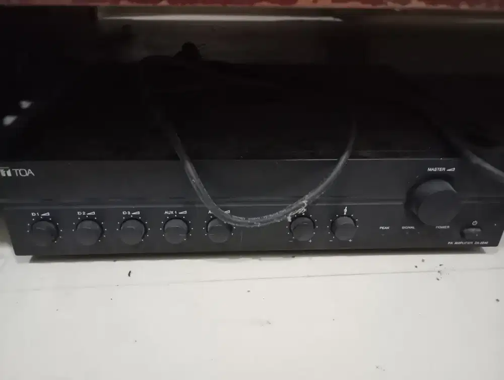 Jual amplifier masih bagus merek TOA