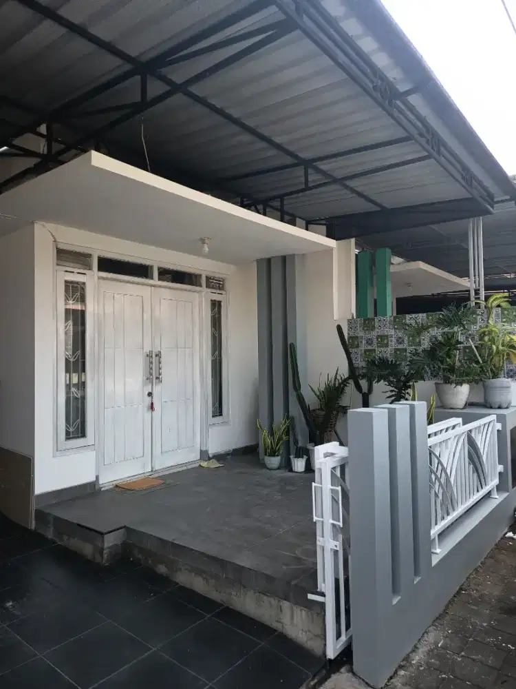 Rumah minimalis dalam perumahan Banguntapan