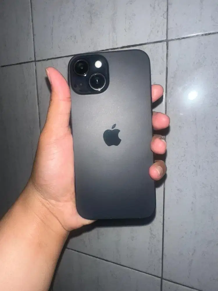 Jual santai ip 15 basic black