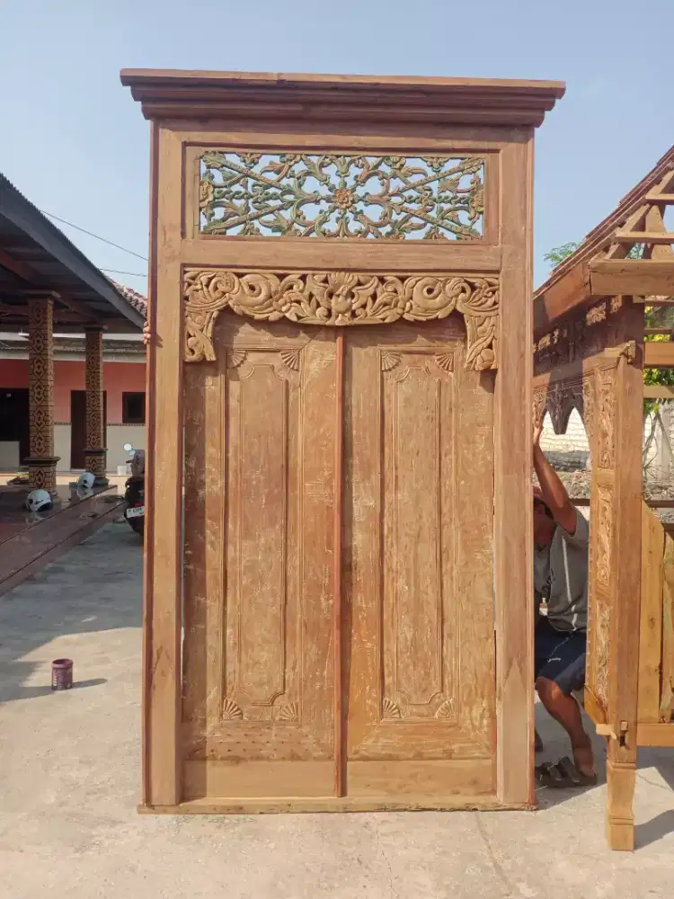 Pintu lawas, 150x275