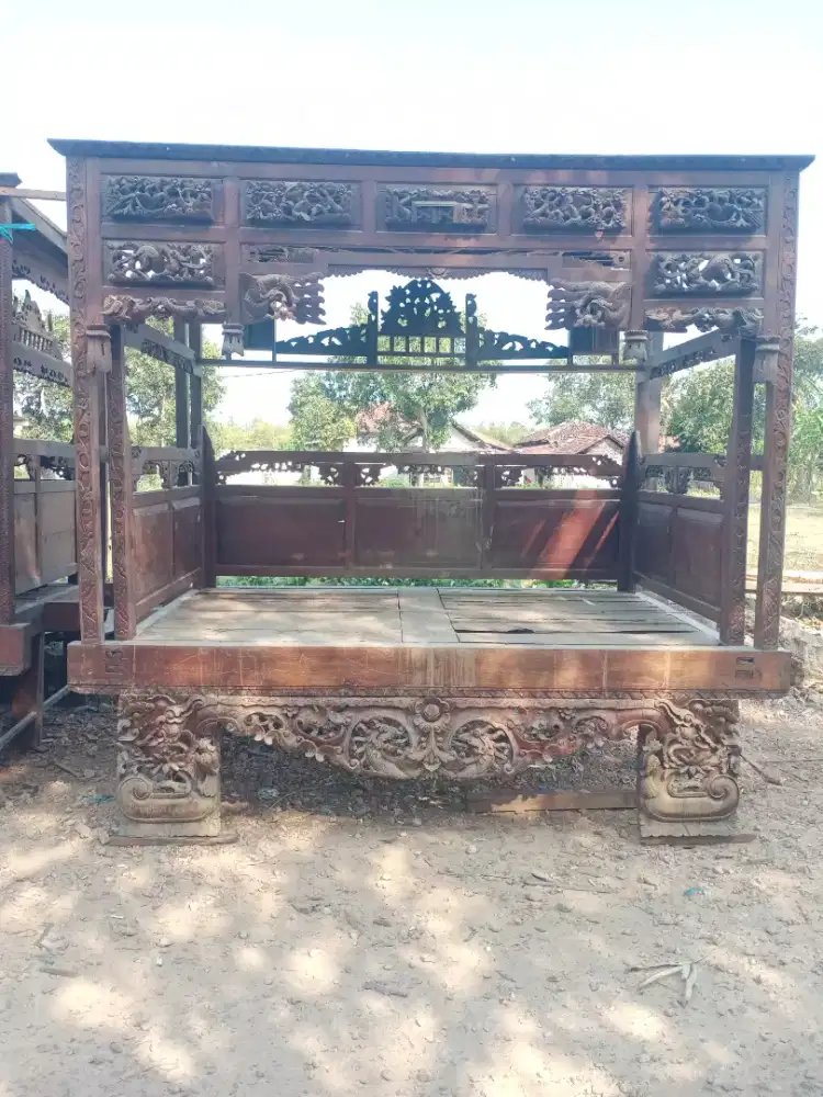 Ranjang antik, 150x240