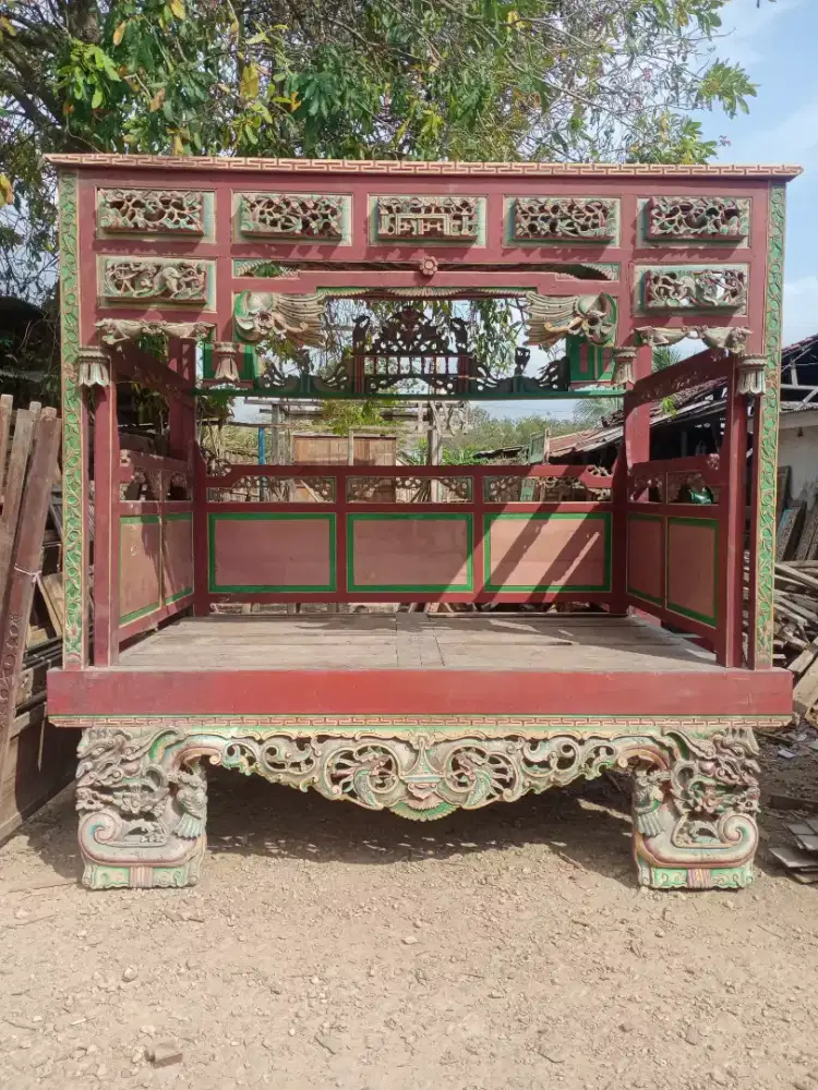 Ranjang antik 150x250