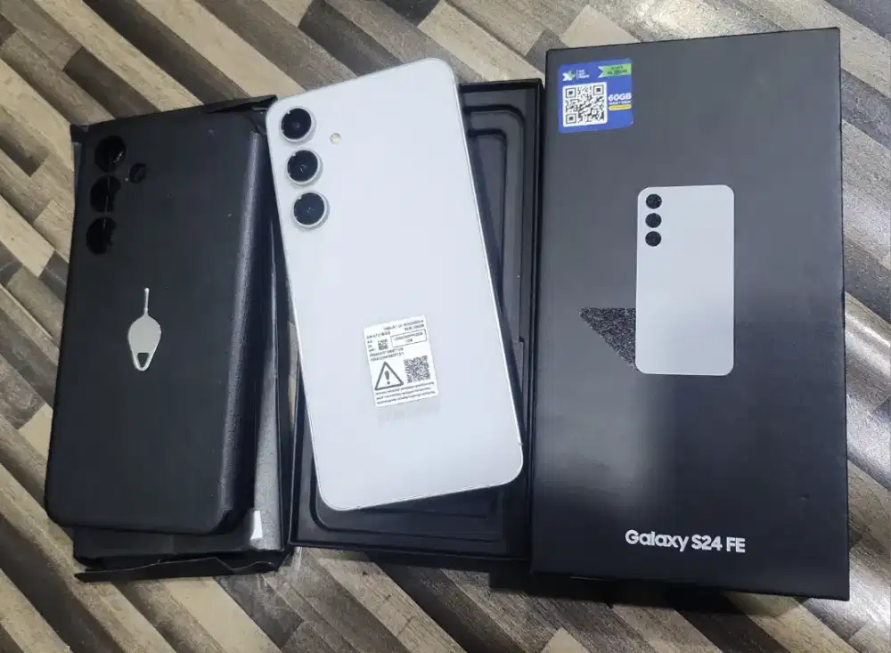 Samsung S24FE 8/256