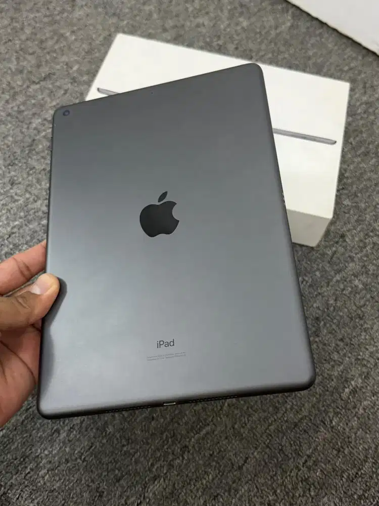 Ipad 7 WiFi 128gb S Grey iOs 18 Fullset Normal Jual Murah