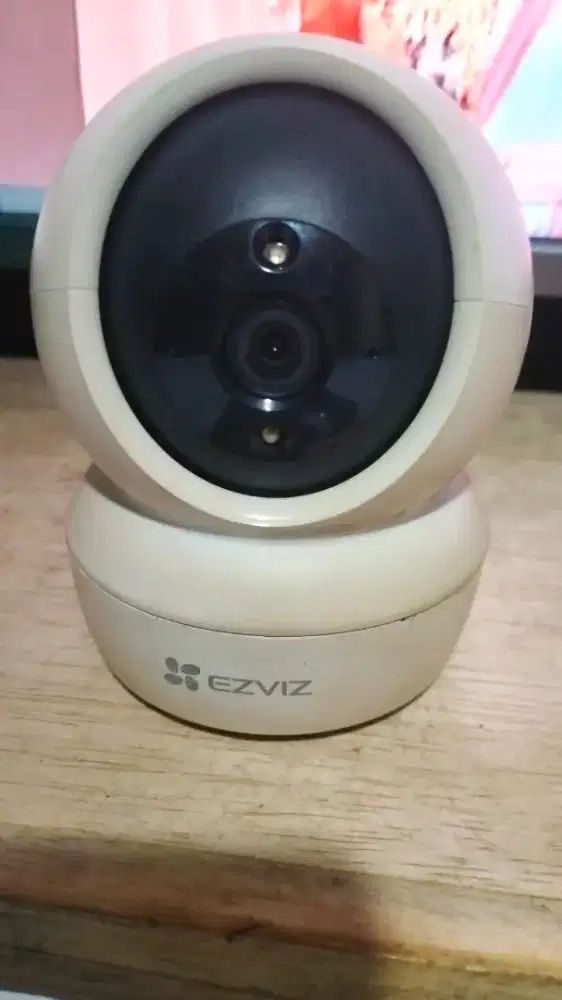 Cctv ezviz C6N lenkap tanpa dus, bekas pakean sendiri dirumah