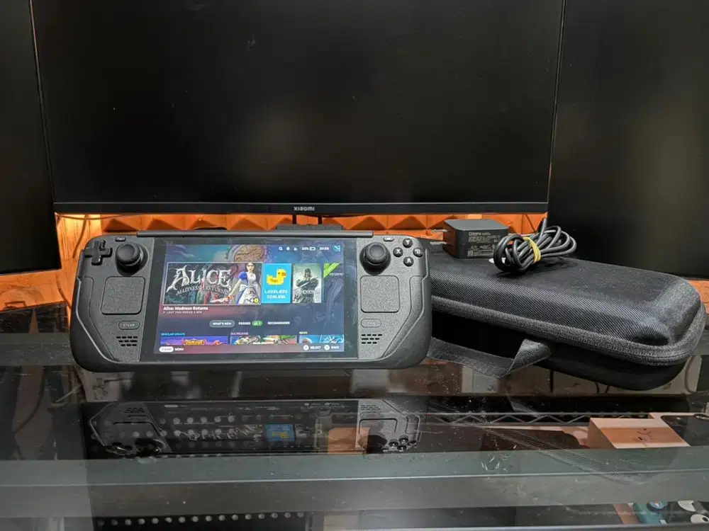 Game Console Steam Deck LCD 1TB Fullset Mulus Bonus Banyak