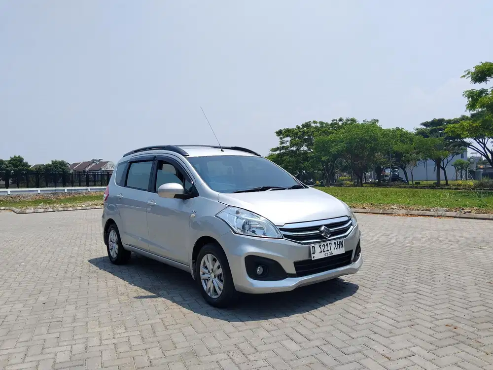 Suzuki ertiga GL manual 1.5 tahun 2016 DP 10 jt