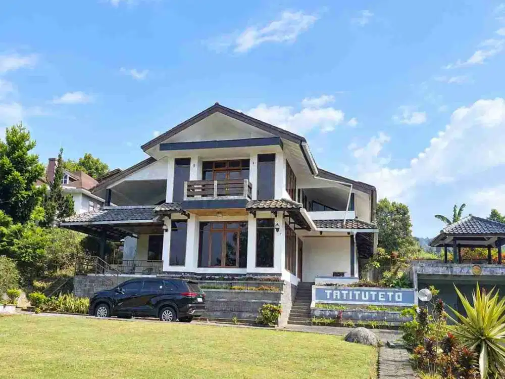 DIJUAL – Villa SHM LT 1.100/LB 200 m² View Gunung Tangkuban Parahu Lembang