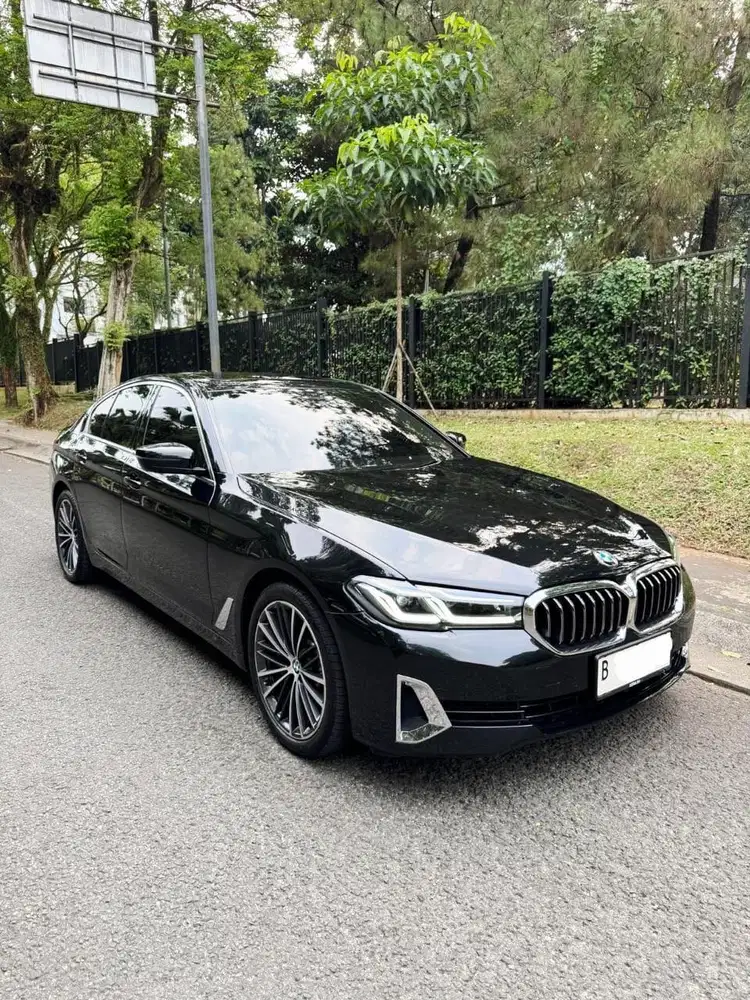[Km 9RB] BMW 530i G30 Opulence 2023 Hitam