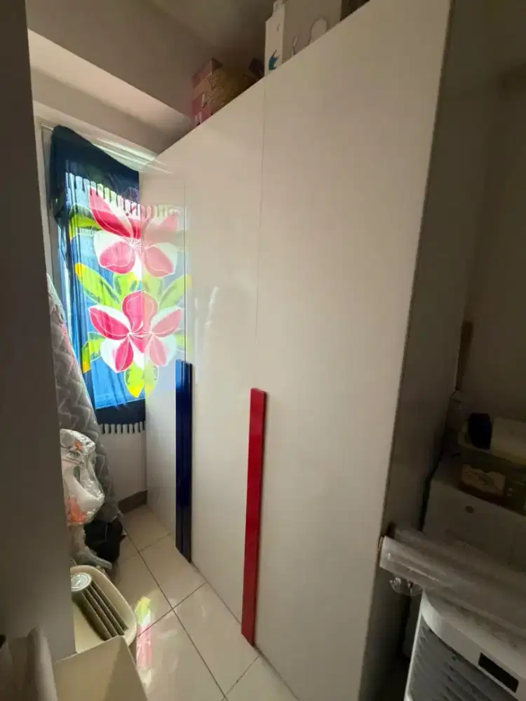 Lemari Pakaian Informa 3 Pintu