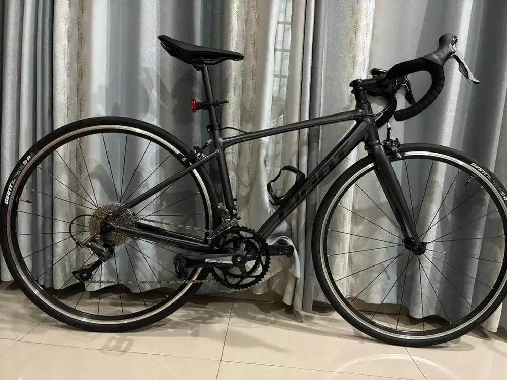 Road bike all around Giant Contend 3 ukuran XS