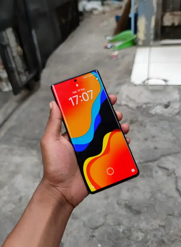 Vivo v30e 5G fulset NFC layar lengkung mantap