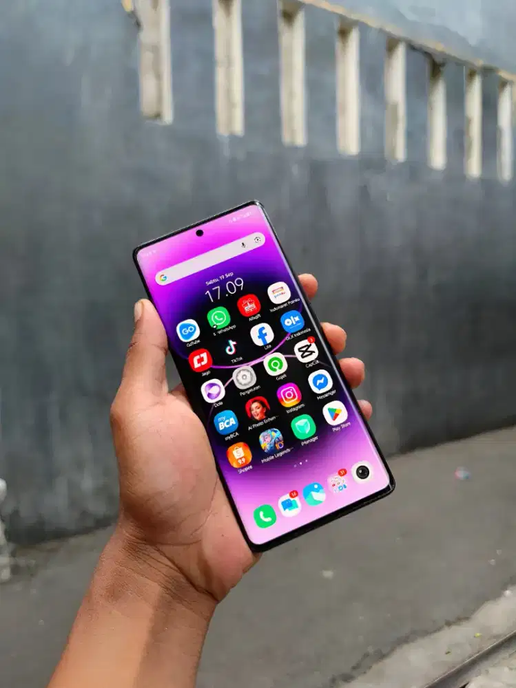 Vivo v30e 5G fulset NFC layar lengkung mantap