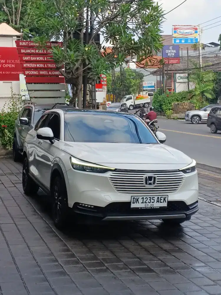 HRV SE NEW MODEL 2023 PAJAK BARU LOW KM SEPERTI BARU